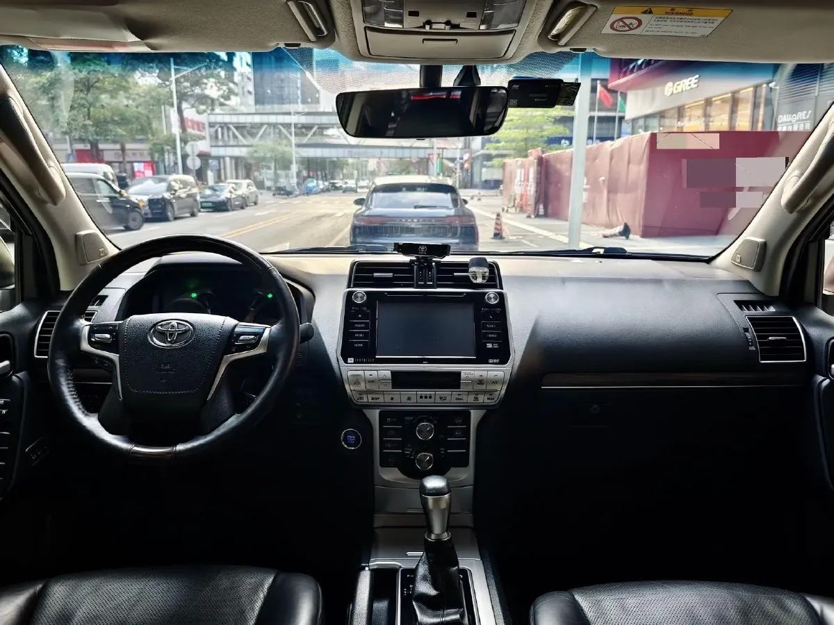 2018 Volvo XC90 2.0T 254HP L4 8AT,autocango,china used car exporter,china ev exporter,chinese used car exporter,chinese used ev exporter