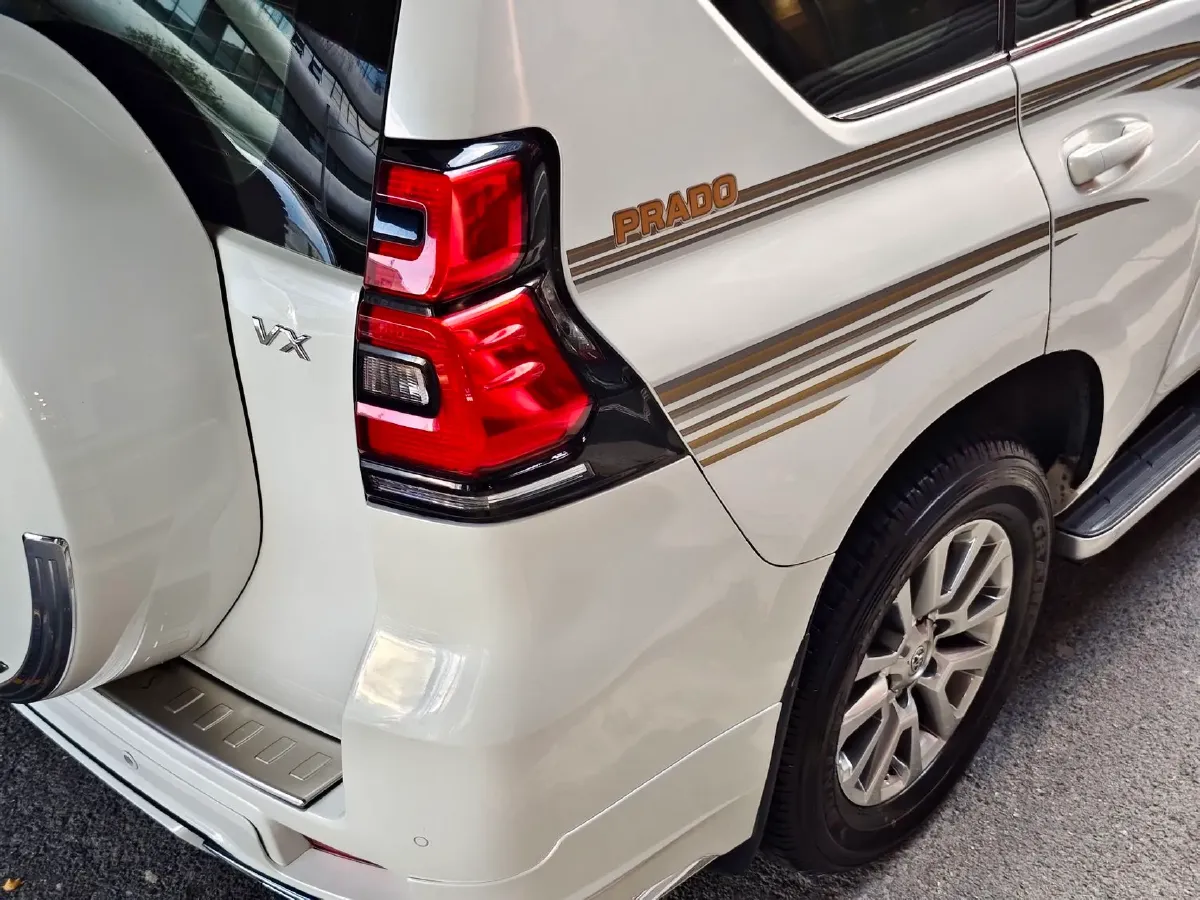 2018 Volvo XC90 2.0T 254HP L4 8AT,autocango,china used car exporter,china ev exporter,chinese used car exporter,chinese used ev exporter