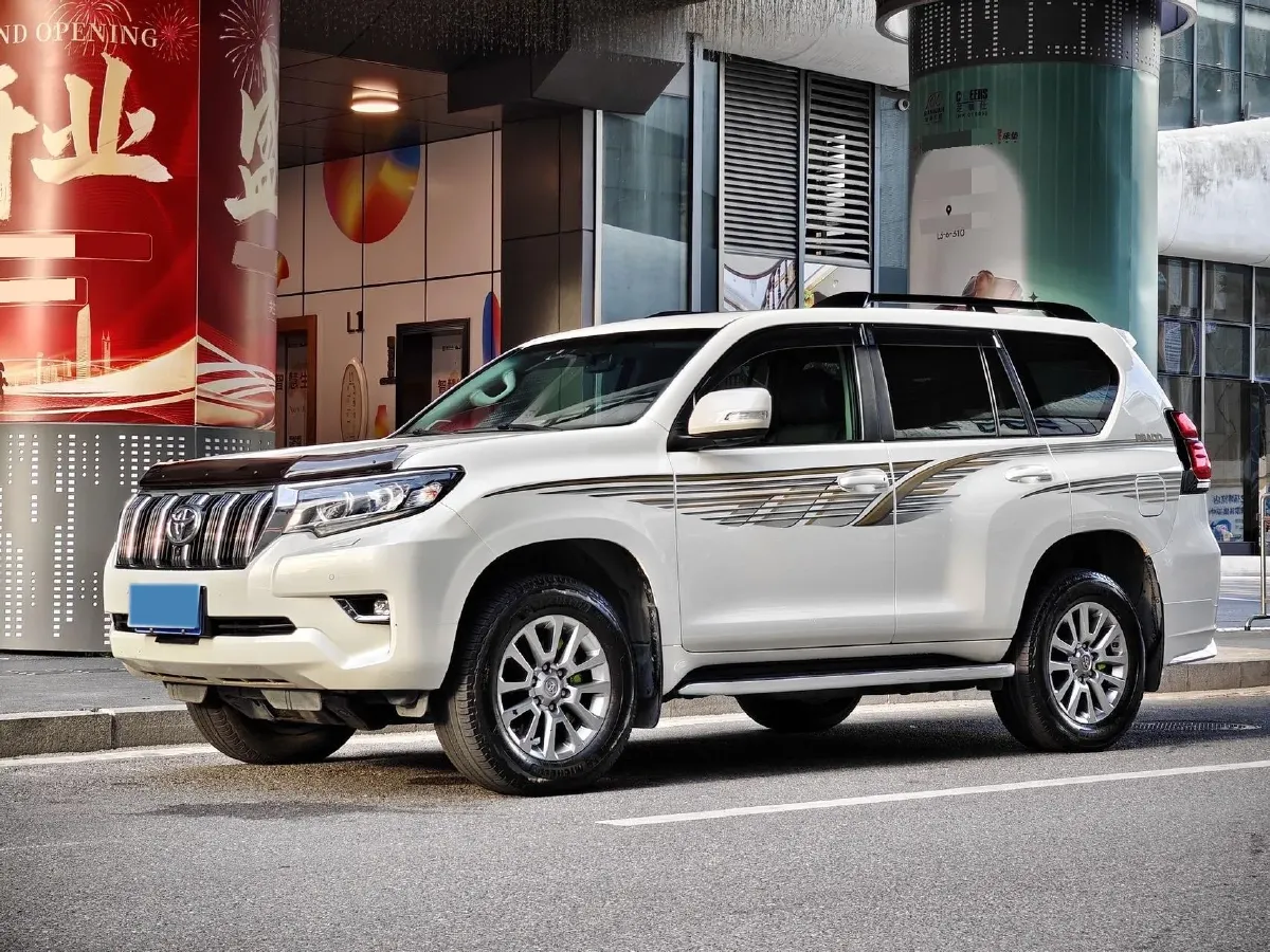 2018 Volvo XC90 2.0T 254HP L4 8AT,autocango,china used car exporter,china ev exporter,chinese used car exporter,chinese used ev exporter