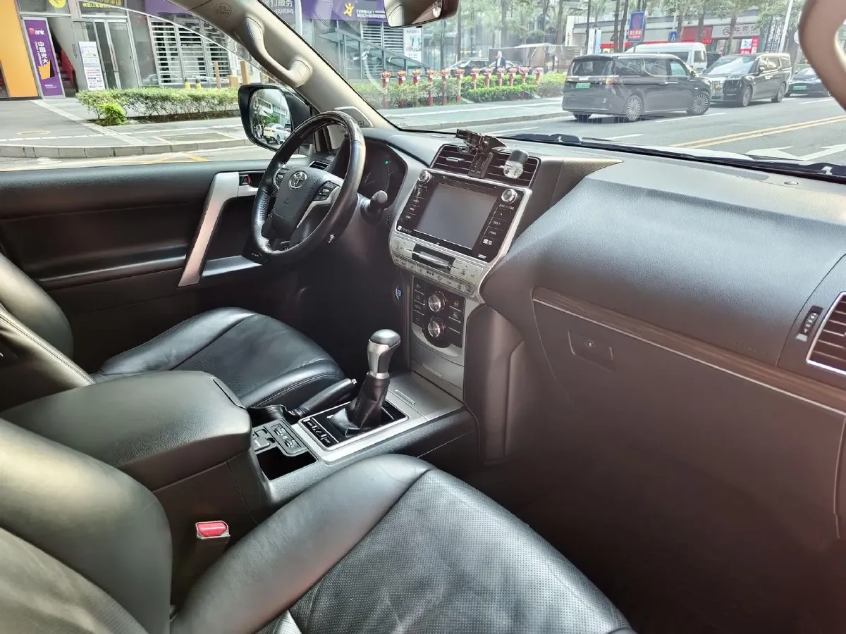 2018 Volvo XC90 2.0T 254HP L4 8AT,autocango,china used car exporter,china ev exporter,chinese used car exporter,chinese used ev exporter