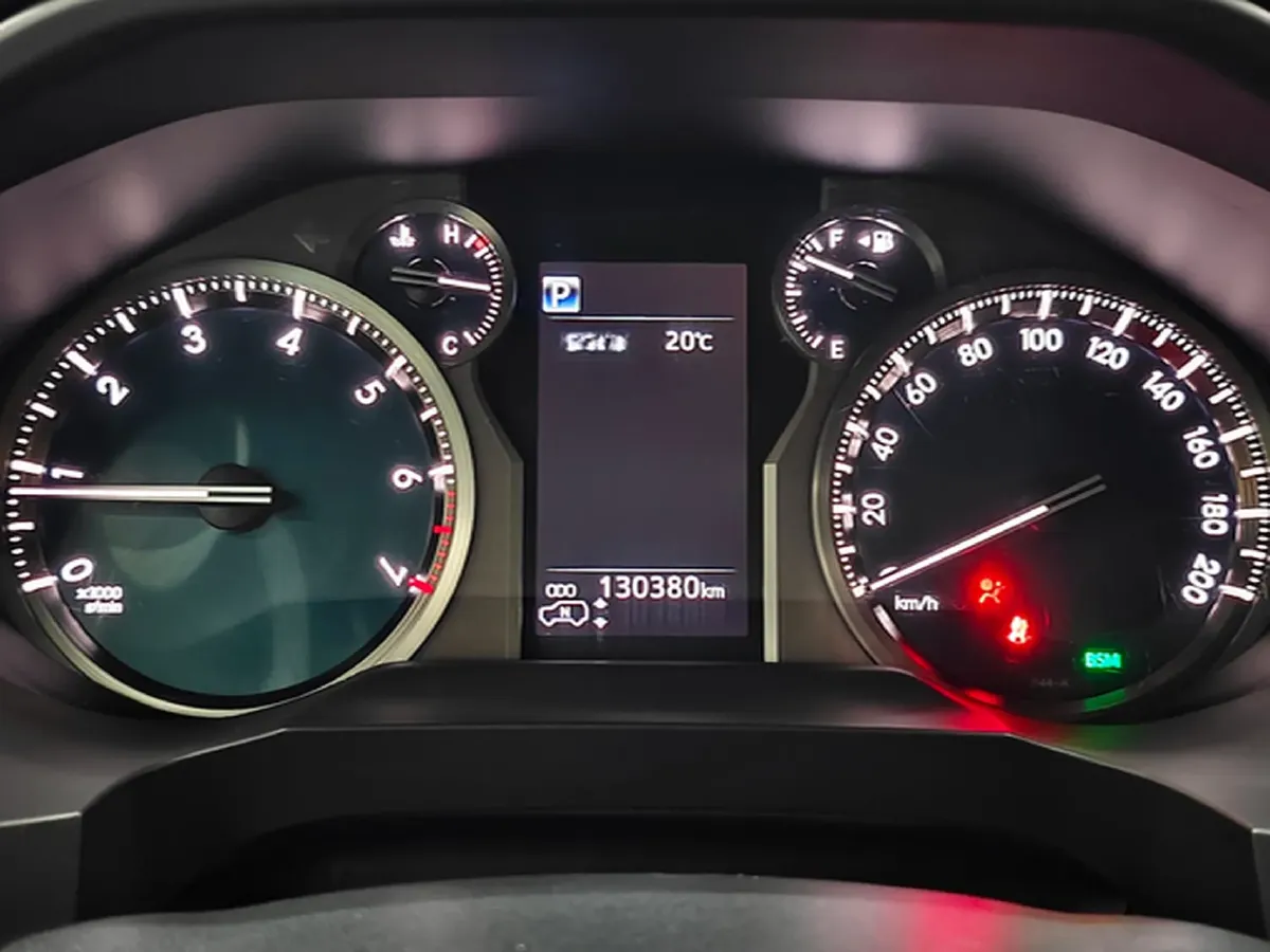 2018 Volvo XC90 2.0T 254HP L4 8AT,autocango,china used car exporter,china ev exporter,chinese used car exporter,chinese used ev exporter