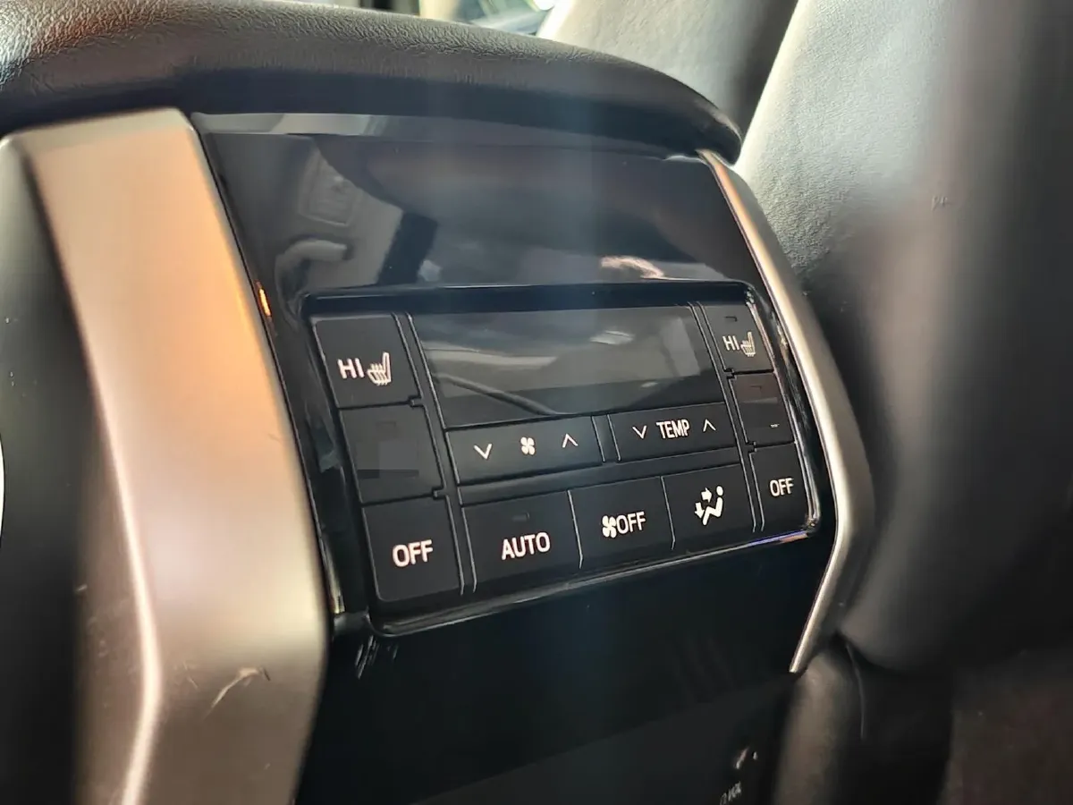 2018 Volvo XC90 2.0T 254HP L4 8AT,autocango,china used car exporter,china ev exporter,chinese used car exporter,chinese used ev exporter