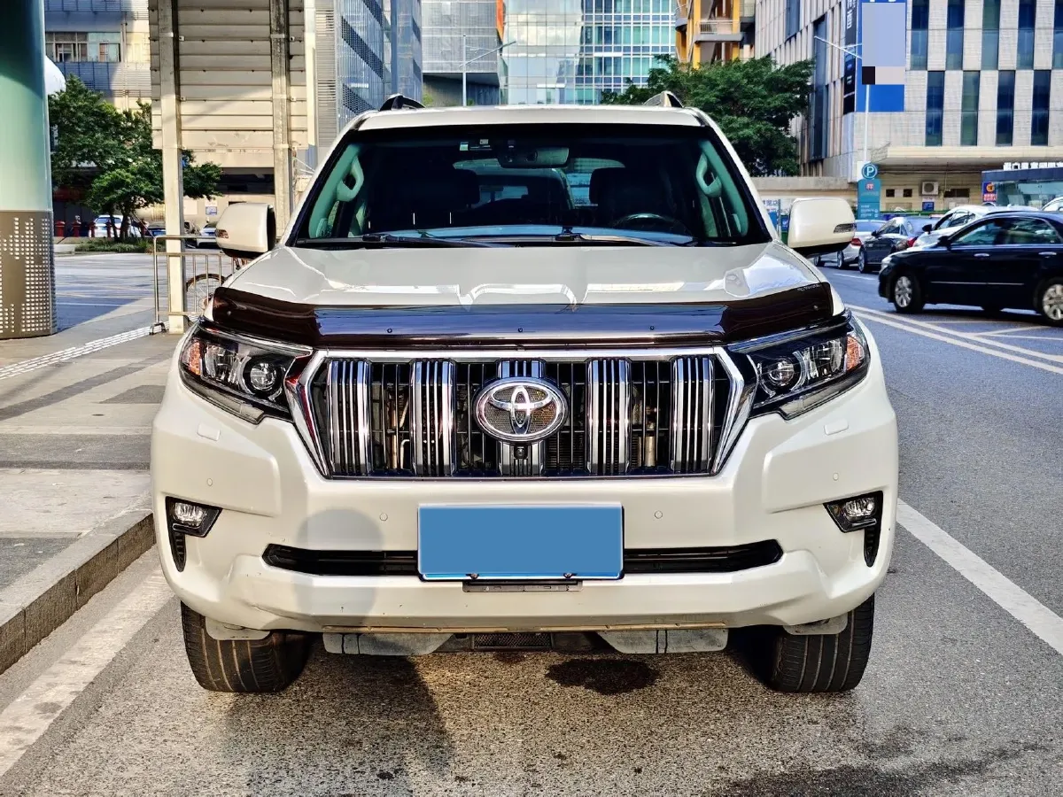 2018 Volvo XC90 2.0T 254HP L4 8AT,autocango,china used car exporter,china ev exporter,chinese used car exporter,chinese used ev exporter