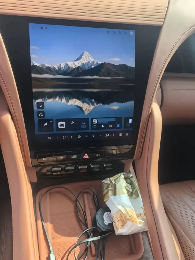 2023 YangWang U8 2.0T 272HP L4 REEV 49.05KWH,autocango,china used car exporter,china ev exporter,chinese used car exporter,chinese used ev exporter