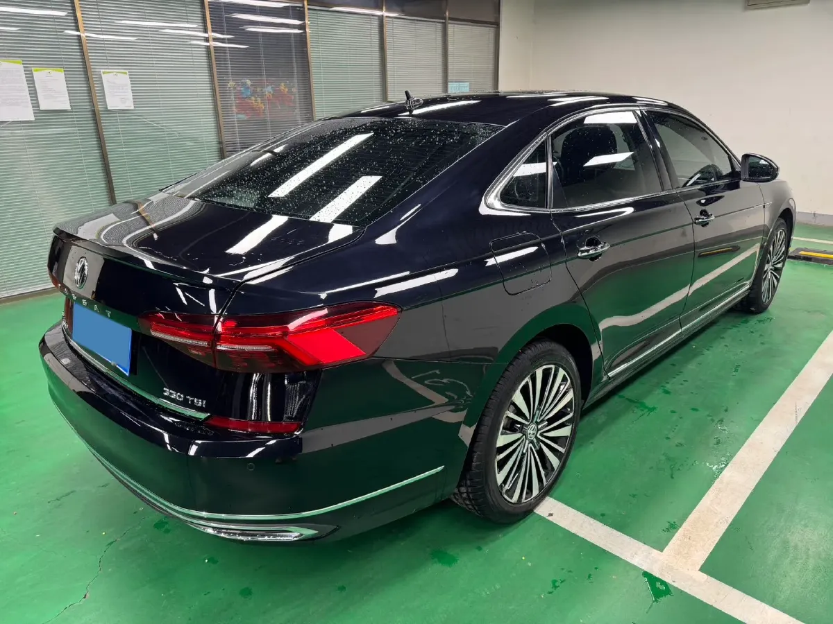 2019 Volkswagen Passat 2.0T 220HP L4 7DCT,autocango,china used car exporter,china ev exporter,chinese used car exporter,chinese used ev exporter