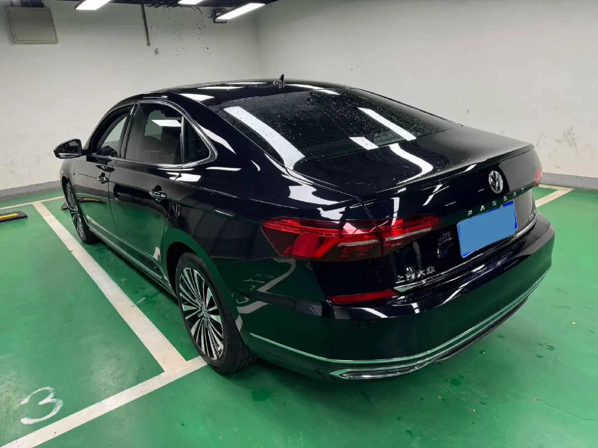 2019 Volkswagen Passat 2.0T 220HP L4 7DCT,autocango,china used car exporter,china ev exporter,chinese used car exporter,chinese used ev exporter