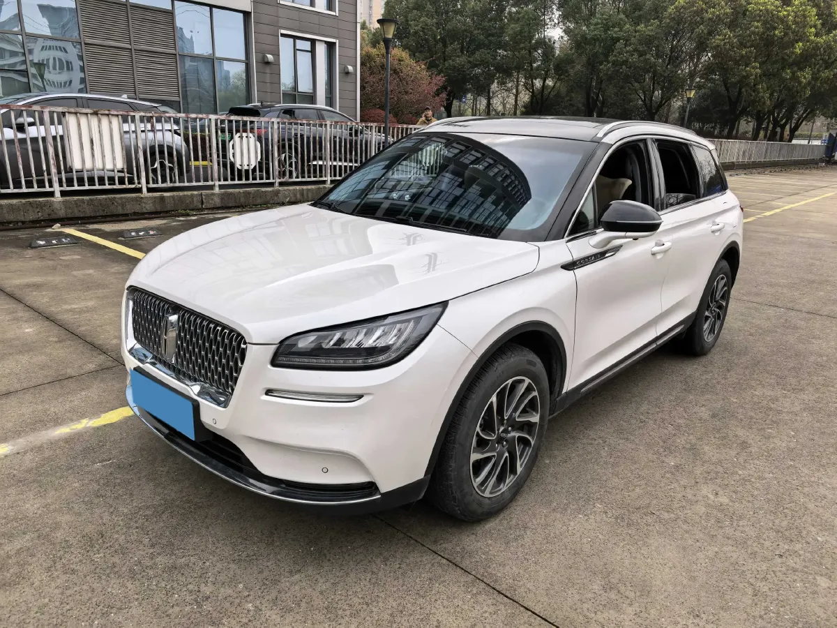2022 Lincoln Corsair 2.0T 245HP L4 8AT,autocango,china used car exporter,china ev exporter,chinese used car exporter,chinese used ev exporter