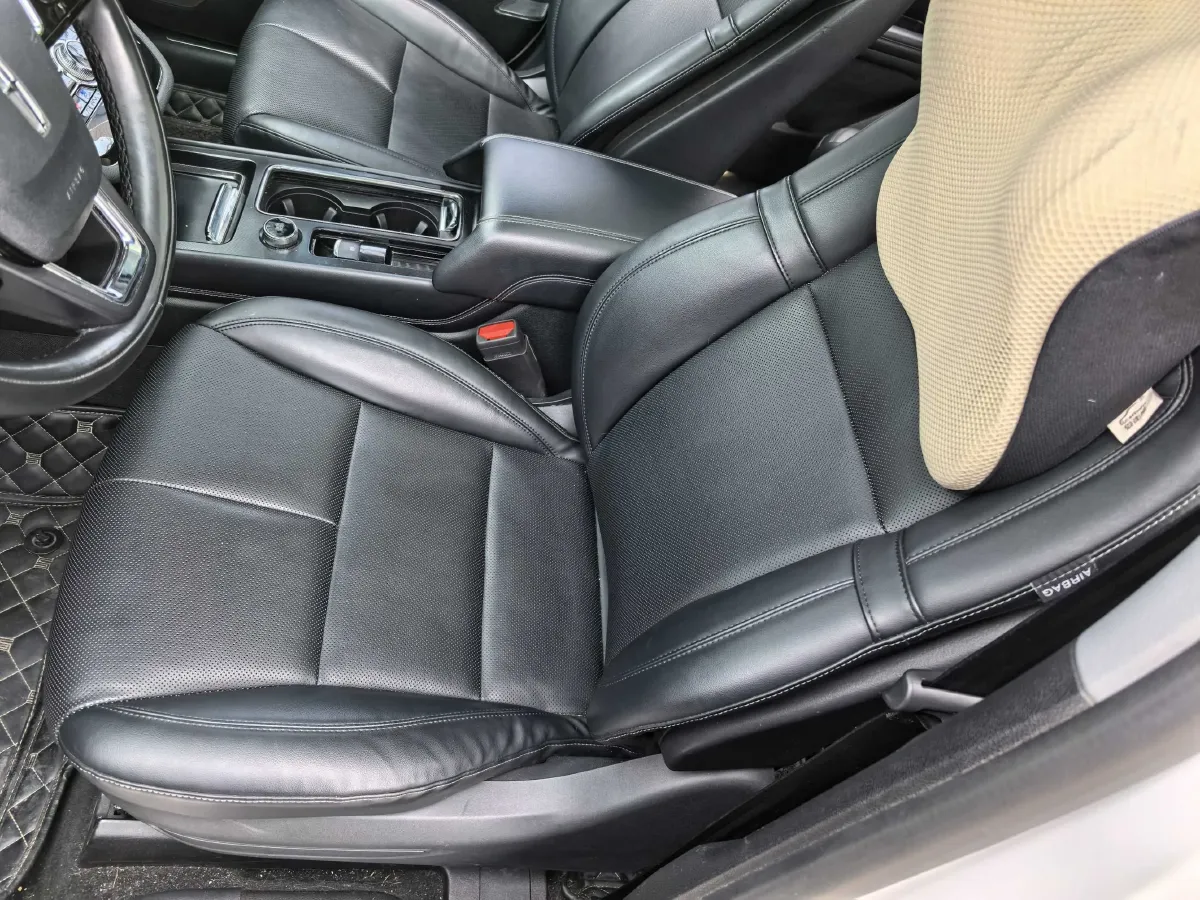 2022 Lincoln Corsair 2.0T 245HP L4 8AT,autocango,china used car exporter,china ev exporter,chinese used car exporter,chinese used ev exporter