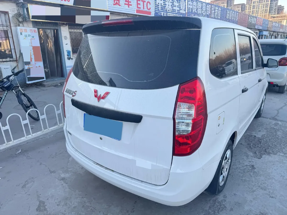 2020 WuLing HongGuang 1.2L 76HP L4 5MT,autocango,china used car exporter,china ev exporter,chinese used car exporter,chinese used ev exporter