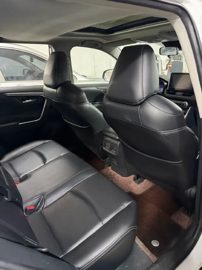 2021 Toyota RAV4 2.0L 171HP L4 CVT,autocango,china used car exporter,china ev exporter,chinese used car exporter,chinese used ev exporter