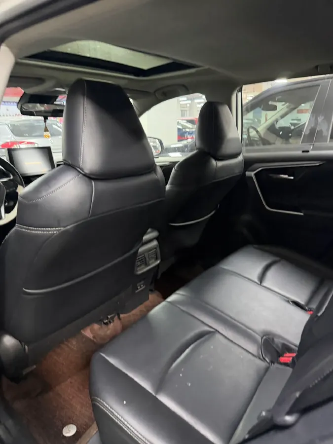 2021 Toyota RAV4 2.0L 171HP L4 CVT,autocango,china used car exporter,china ev exporter,chinese used car exporter,chinese used ev exporter