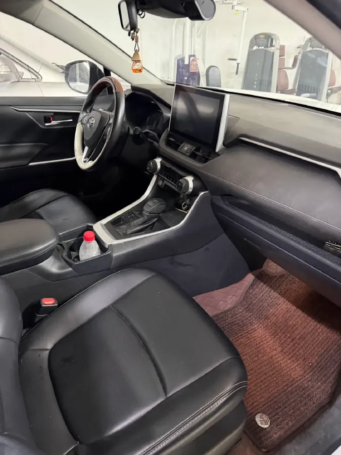 2021 Toyota RAV4 2.0L 171HP L4 CVT,autocango,china used car exporter,china ev exporter,chinese used car exporter,chinese used ev exporter