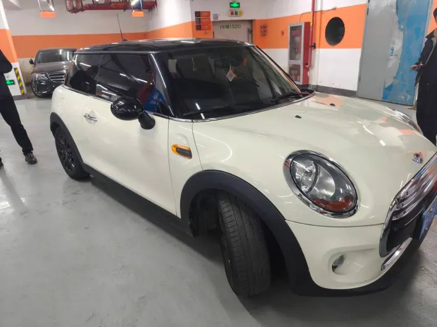 2016 MINI MINI 1.5T 136HP L3 6AT,autocango,china used car exporter,china ev exporter,chinese used car exporter,chinese used ev exporter