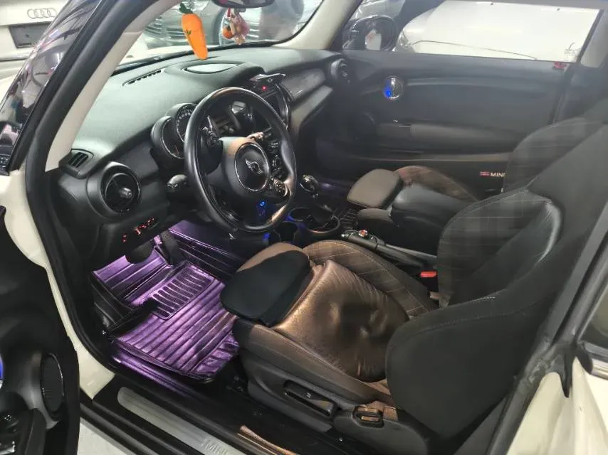 2016 MINI MINI 1.5T 136HP L3 6AT,autocango,china used car exporter,china ev exporter,chinese used car exporter,chinese used ev exporter