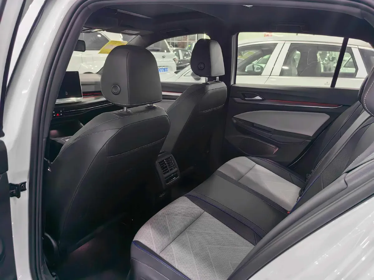 2026 Volkswagen Golf 1.5T 160HP L4 7DCT,autocango,china used car exporter,china ev exporter,chinese used car exporter,chinese used ev exporter