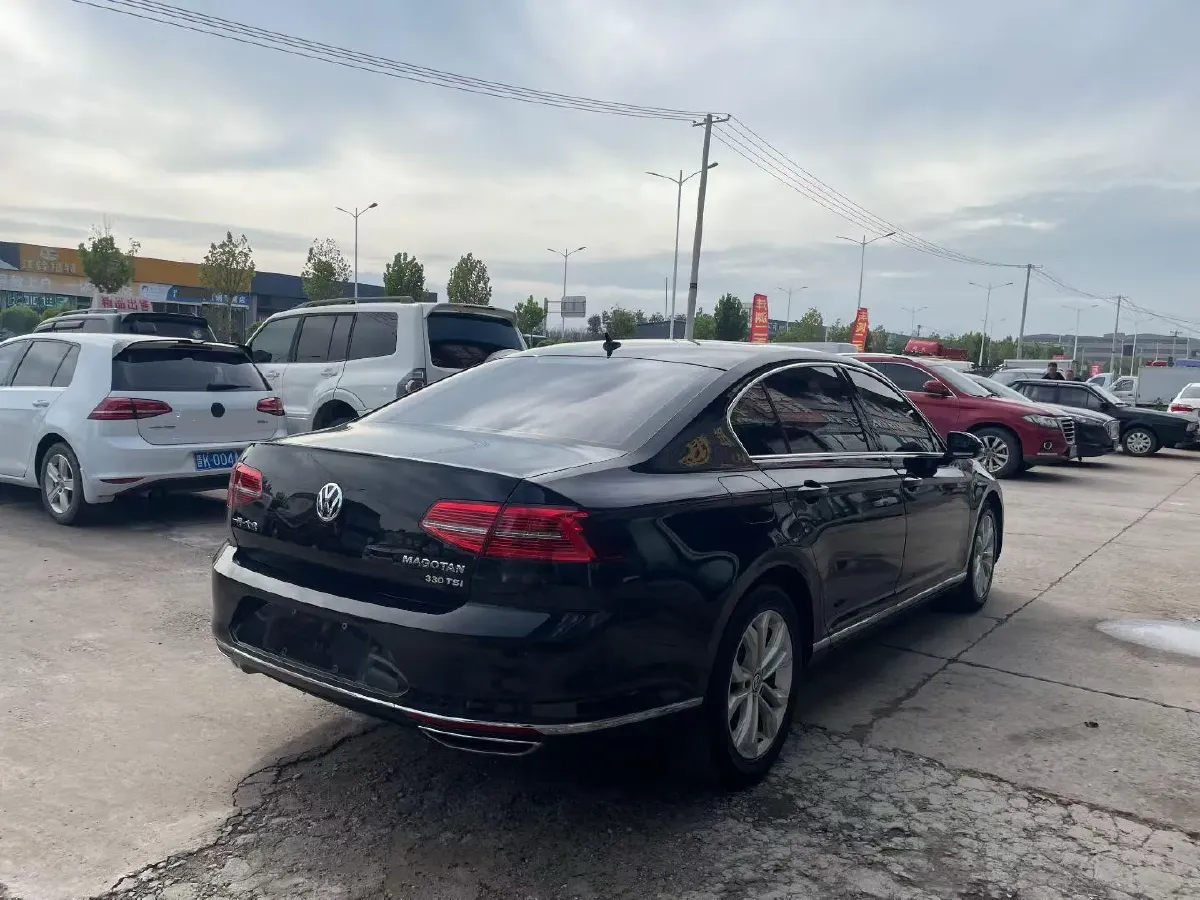 2019 Volkswagen Magotan 2.0T 186HP L4 7DCT,autocango,china used car exporter,china ev exporter,chinese used car exporter,chinese used ev exporter