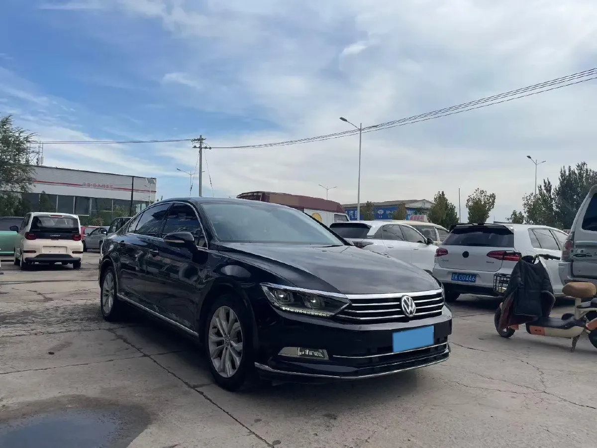2019 Volkswagen Magotan 2.0T 186HP L4 7DCT,autocango,china used car exporter,china ev exporter,chinese used car exporter,chinese used ev exporter