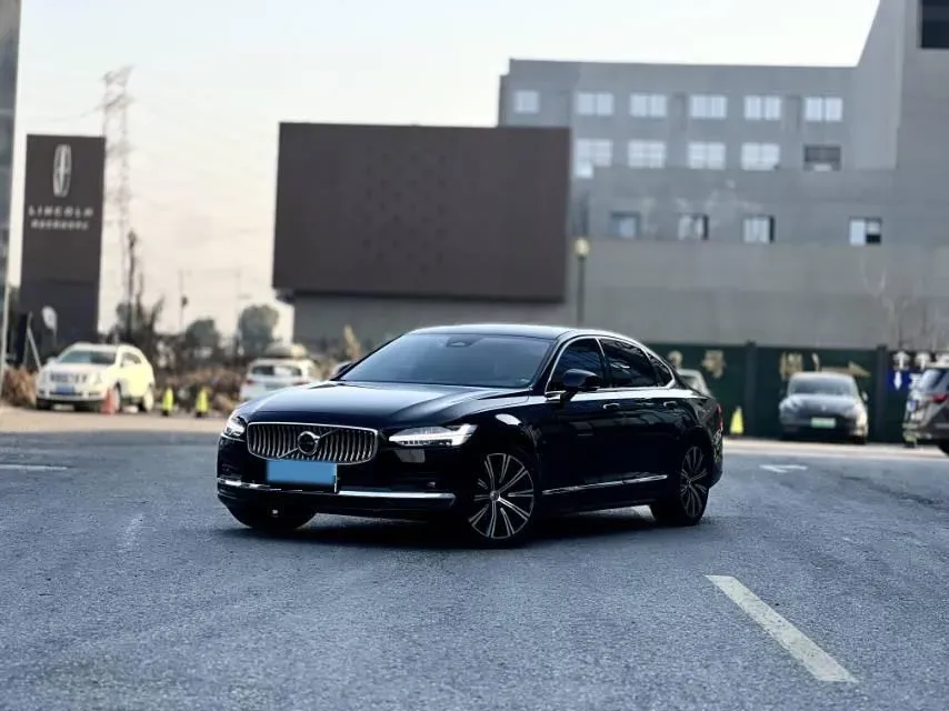 2022 Volvo S90 2.0T 250HP L4 8AT,autocango,china used car exporter,china ev exporter,chinese used car exporter,chinese used ev exporter