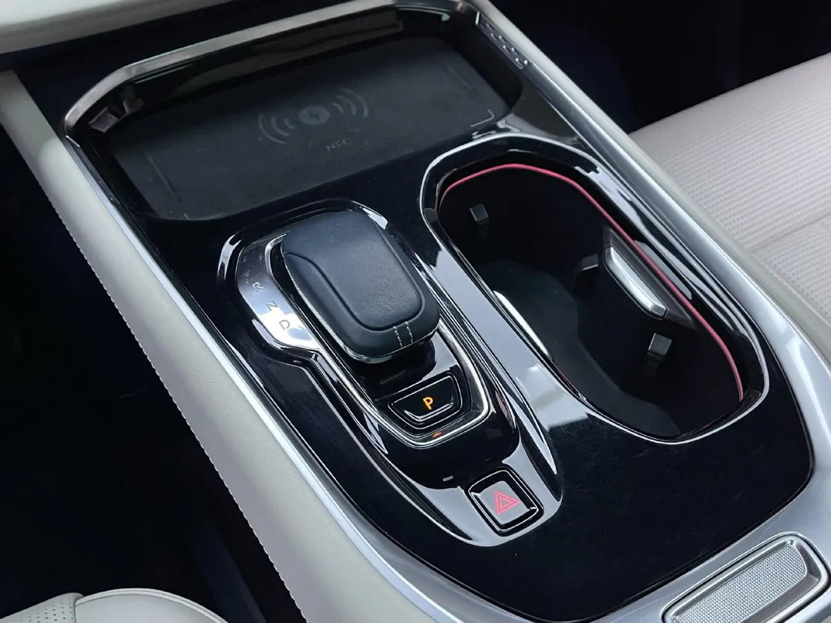 2022 Zeekr 009 BEV 116KWH,autocango,china used car exporter,china ev exporter,chinese used car exporter,chinese used ev exporter