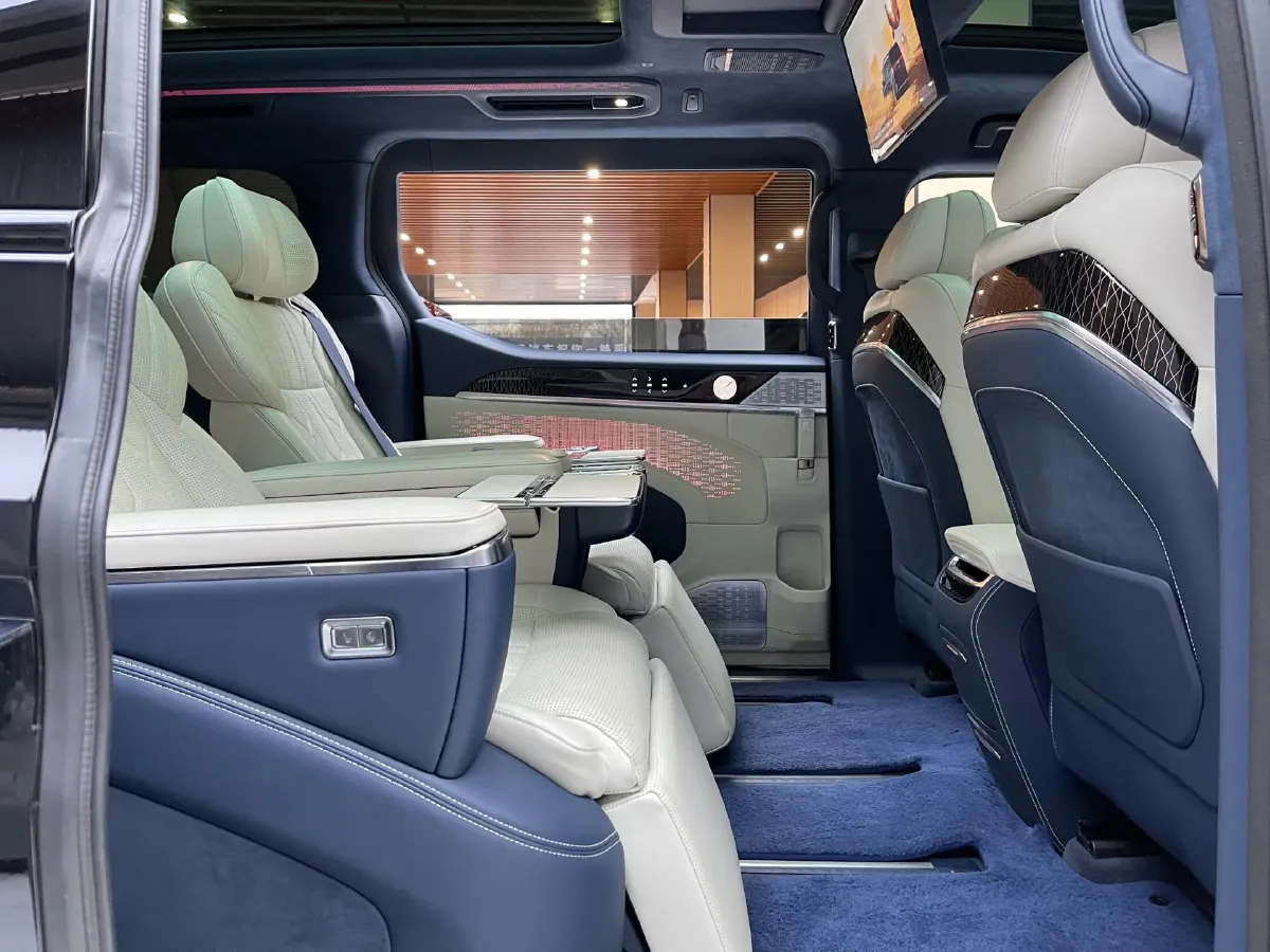 2022 Zeekr 009 BEV 116KWH,autocango,china used car exporter,china ev exporter,chinese used car exporter,chinese used ev exporter