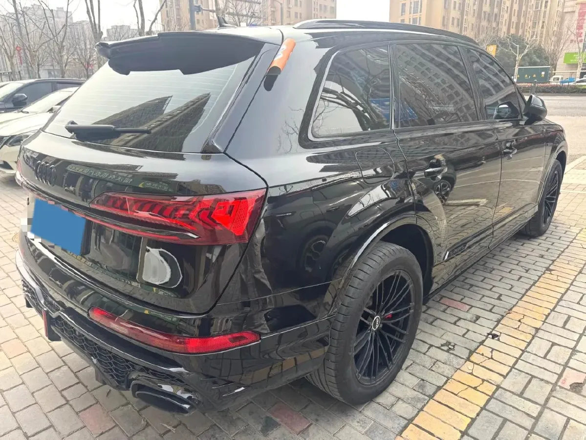 2023 Audi Q7 2.0T 265HP L4 8AT,autocango,china used car exporter,china ev exporter,chinese used car exporter,chinese used ev exporter
