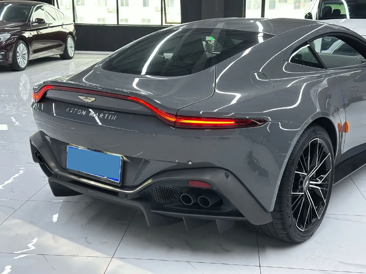 2022 BMW X7 4.4T 530HP V8 8AT,autocango,china used car exporter,china ev exporter,chinese used car exporter,chinese used ev exporter