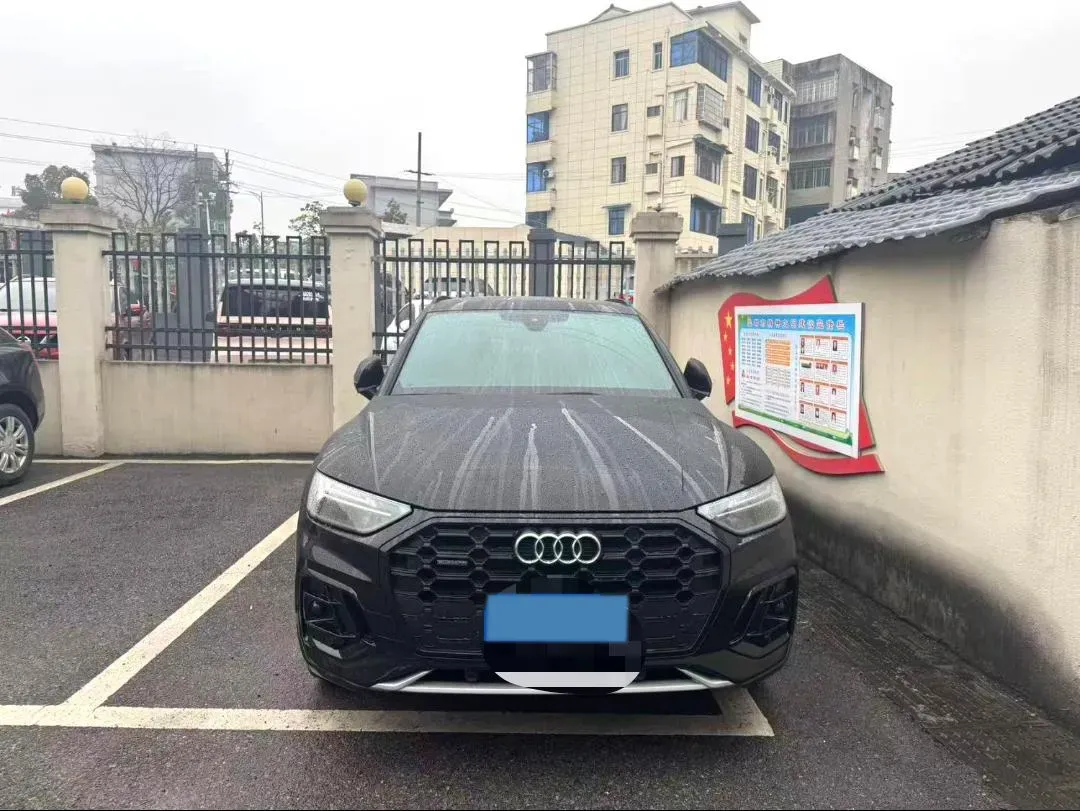 2026 Audi Q5L 2.0T 190HP L4 7DCT,autocango,china used car exporter,china ev exporter,chinese used car exporter,chinese used ev exporter