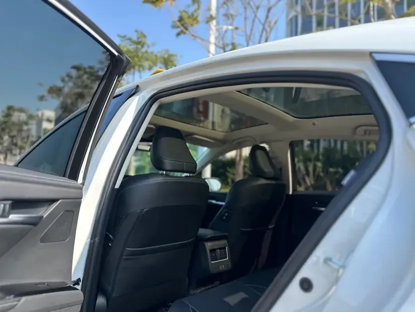 2024 Toyota Camry 2.0L 152HP L4 E-CVT Hybrid,autocango,china used car exporter,china ev exporter,chinese used car exporter,chinese used ev exporter