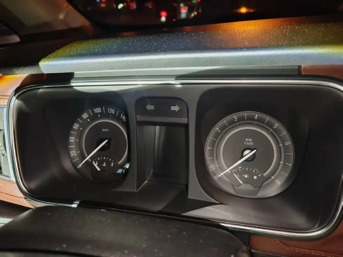 2018 Buick GL8 2.0T 260HP L4 6AT,autocango,china used car exporter,china ev exporter,chinese used car exporter,chinese used ev exporter