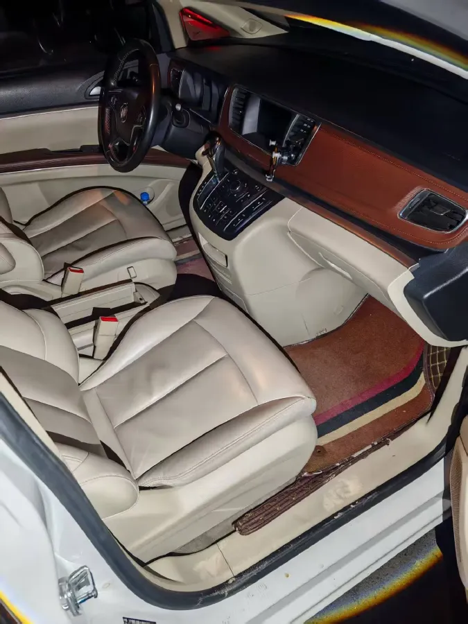 2018 Buick GL8 2.0T 260HP L4 6AT,autocango,china used car exporter,china ev exporter,chinese used car exporter,chinese used ev exporter