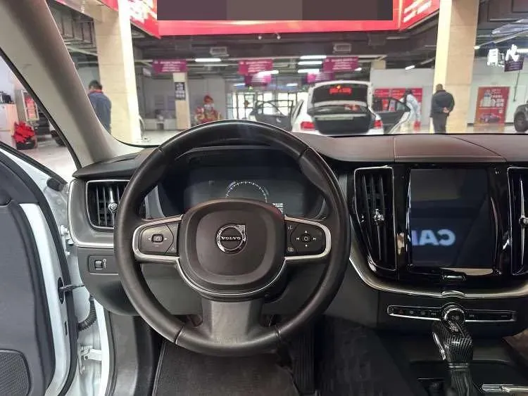 2018 Volvo XC60 2.0T 254HP L4 8AT,autocango,china used car exporter,china ev exporter,chinese used car exporter,chinese used ev exporter