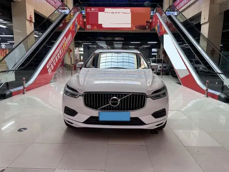 2018 Volvo XC60 2.0T 254HP L4 8AT,autocango,china used car exporter,china ev exporter,chinese used car exporter,chinese used ev exporter