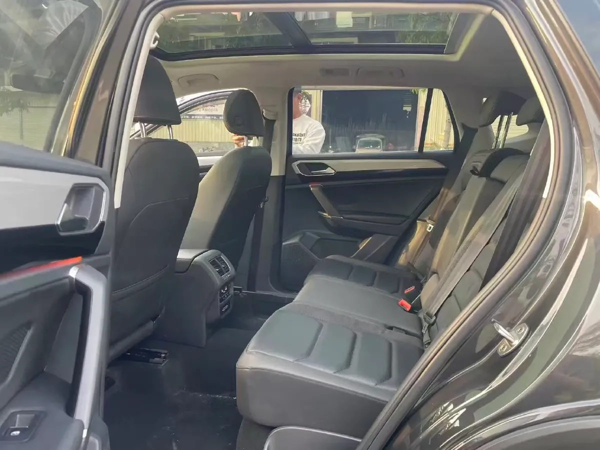 2022 Volkswagen Tayron 2.0T 186HP L4 7DCT,autocango,china used car exporter,china ev exporter,chinese used car exporter,chinese used ev exporter