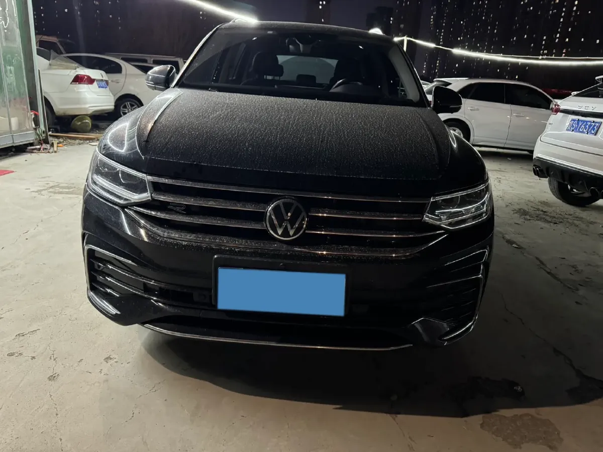 2023 Volkswagen Tiguan L 2.0T 186HP L4 7DCT,autocango,china used car exporter,china ev exporter,chinese used car exporter,chinese used ev exporter