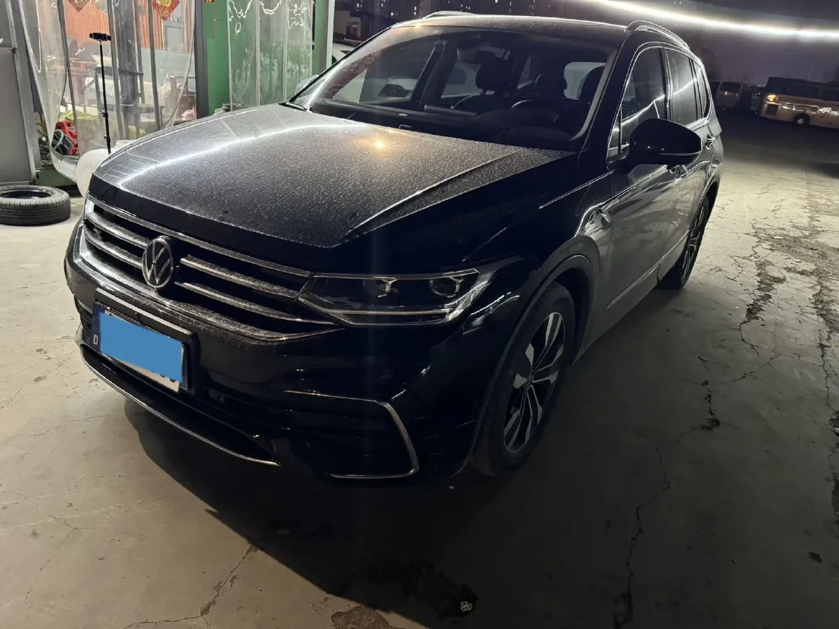 2023 Volkswagen Tiguan L 2.0T 186HP L4 7DCT,autocango,china used car exporter,china ev exporter,chinese used car exporter,chinese used ev exporter