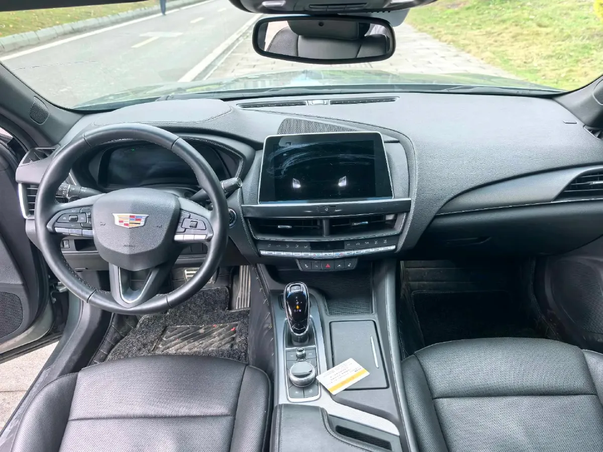 2024 Cadillac CT5 2.0T 237HP L4 10AT,autocango,china used car exporter,china ev exporter,chinese used car exporter,chinese used ev exporter