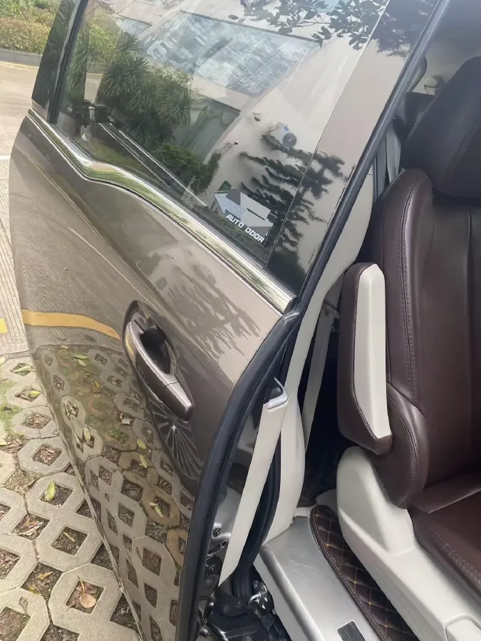 2022 Buick GL8 2.0T 237HP L4 9AT,autocango,china used car exporter,china ev exporter,chinese used car exporter,chinese used ev exporter