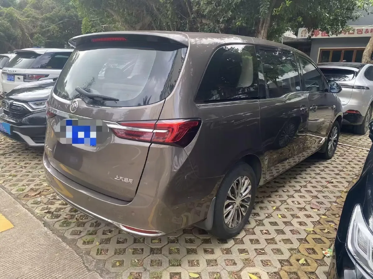 2022 Buick GL8 2.0T 237HP L4 9AT,autocango,china used car exporter,china ev exporter,chinese used car exporter,chinese used ev exporter