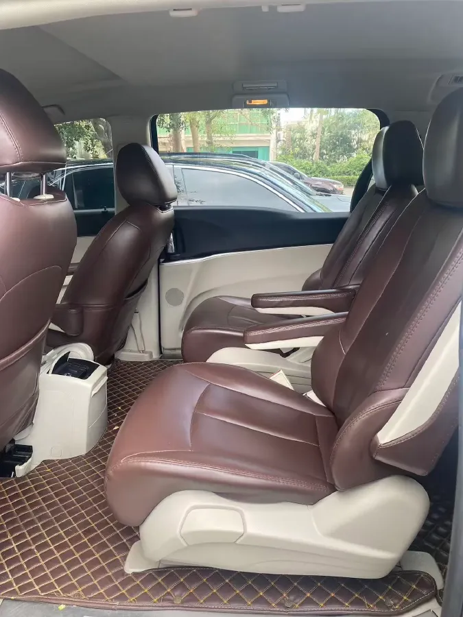 2022 Buick GL8 2.0T 237HP L4 9AT,autocango,china used car exporter,china ev exporter,chinese used car exporter,chinese used ev exporter