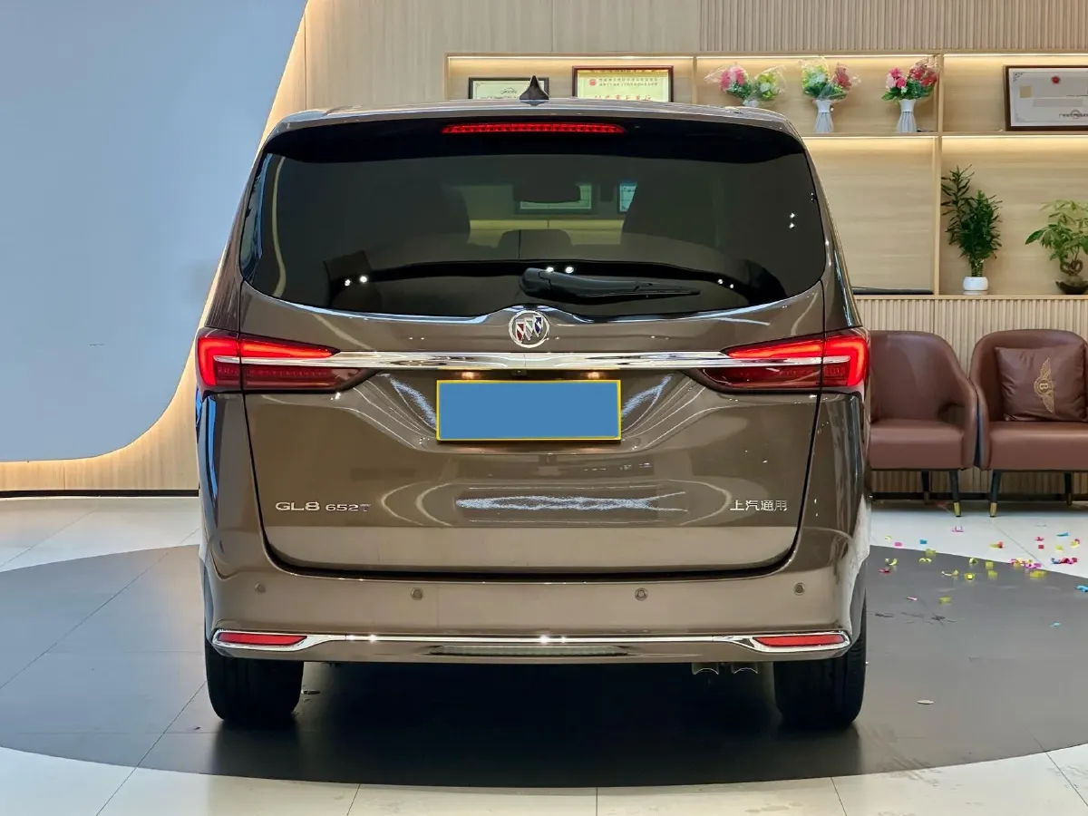 2022 Buick GL8 2.0T 237HP L4 9AT,autocango,china used car exporter,china ev exporter,chinese used car exporter,chinese used ev exporter