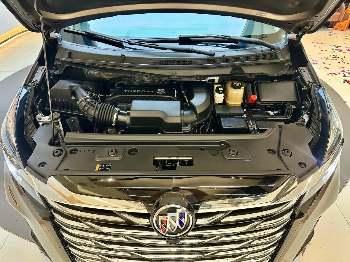 2022 Buick GL8 2.0T 237HP L4 9AT,autocango,china used car exporter,china ev exporter,chinese used car exporter,chinese used ev exporter