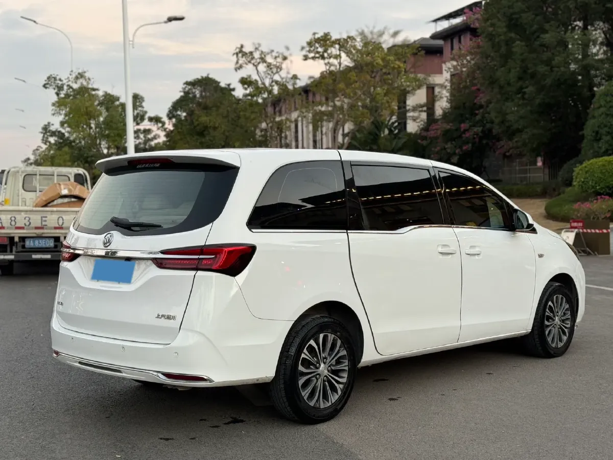 2021 Buick GL8 2.0T 237HP L4 9AT,autocango,china used car exporter,china ev exporter,chinese used car exporter,chinese used ev exporter