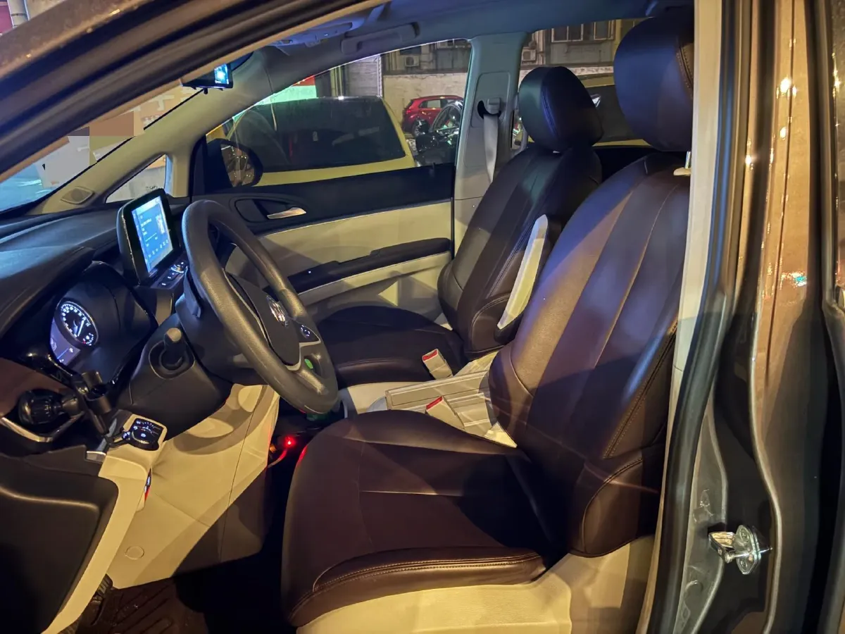 2023 Buick GL8 2.0T 237HP L4 9AT,autocango,china used car exporter,china ev exporter,chinese used car exporter,chinese used ev exporter