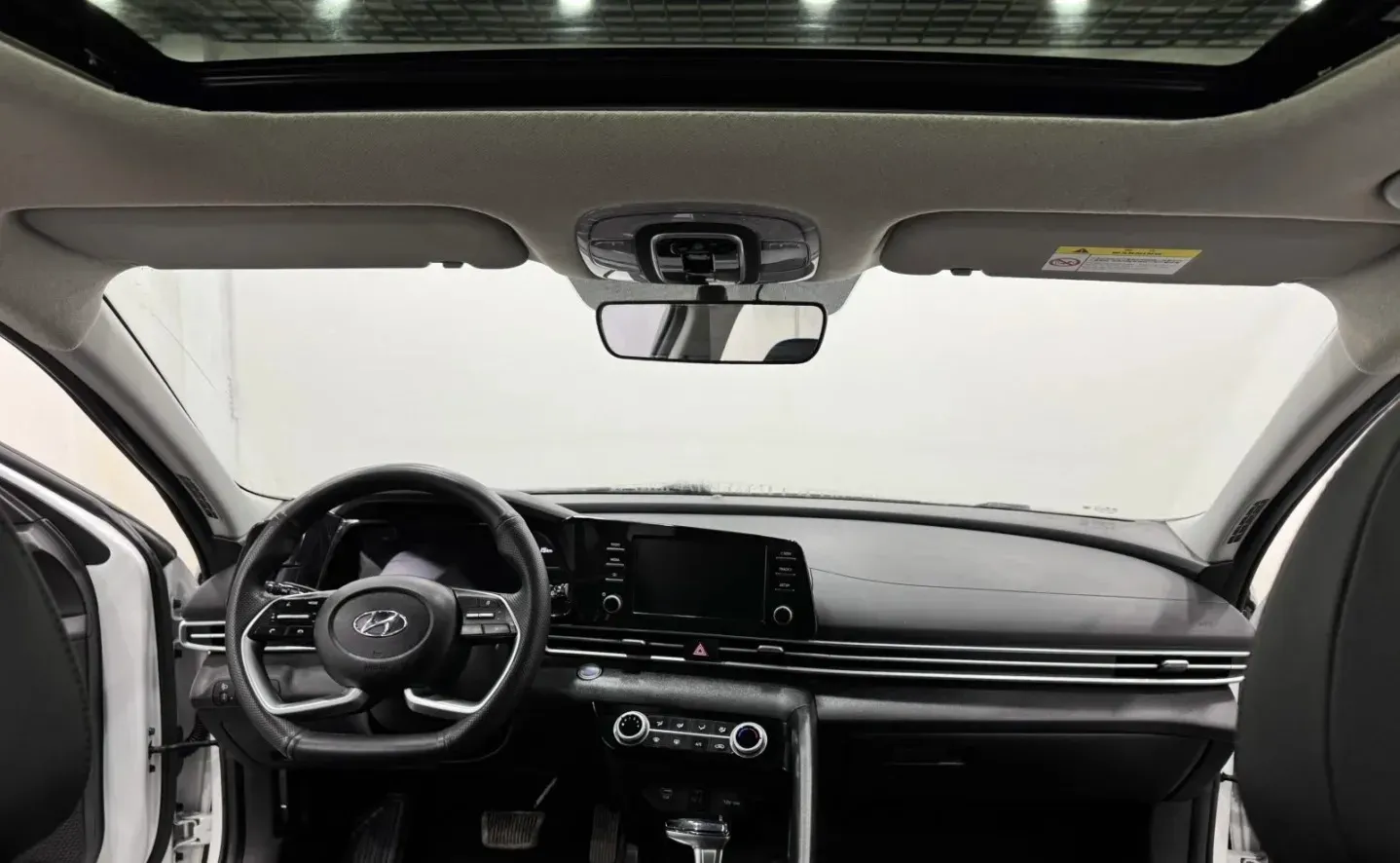 2021 Hyundai Elantra 1.5L 115HP L4 CVT,autocango,china used car exporter,china ev exporter,chinese used car exporter,chinese used ev exporter