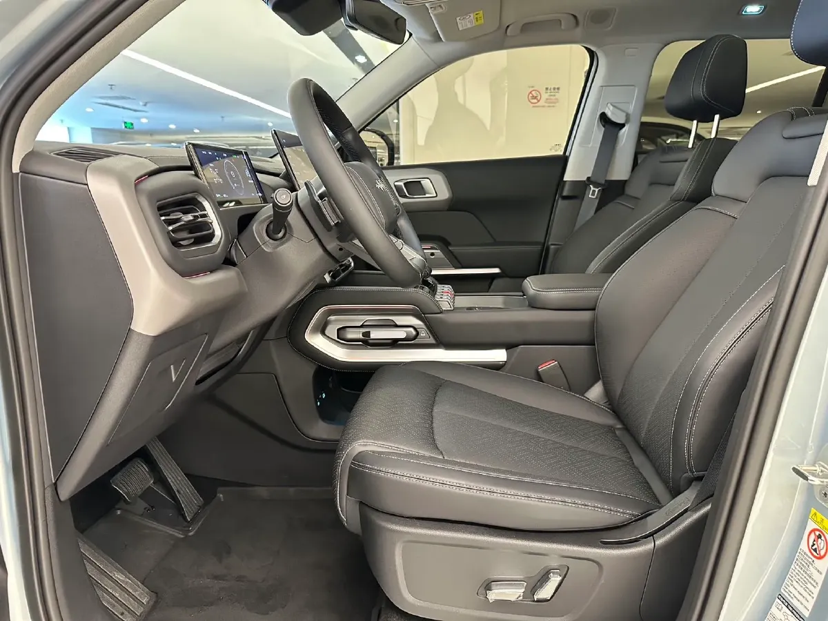 2025 FangChengBao Tai 3 BEV,autocango,china used car exporter,china ev exporter,chinese used car exporter,chinese used ev exporter