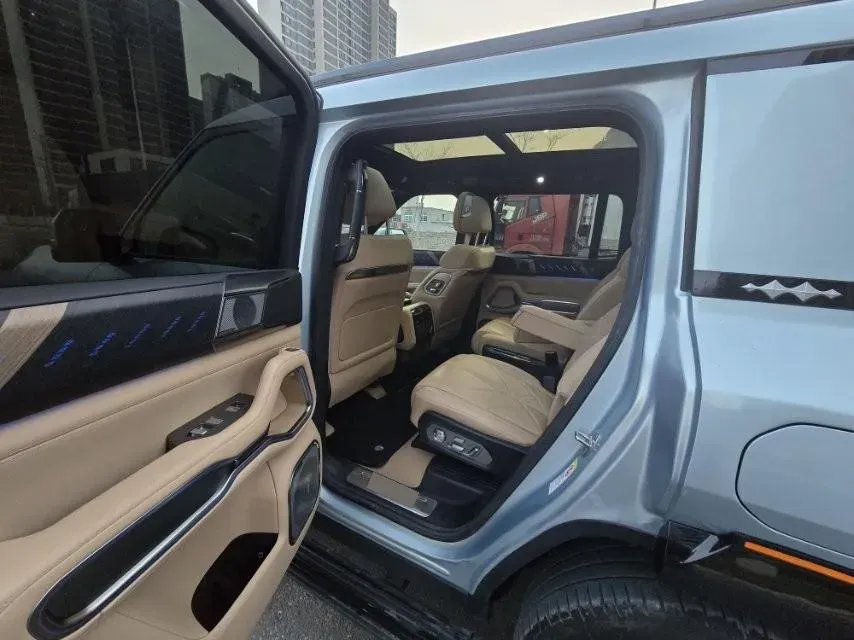 2025 FangChengBao Bao 8 2.0T 245HP L4 E-CVT PHEV 36.8KWH,autocango,china used car exporter,china ev exporter,chinese used car exporter,chinese used ev exporter