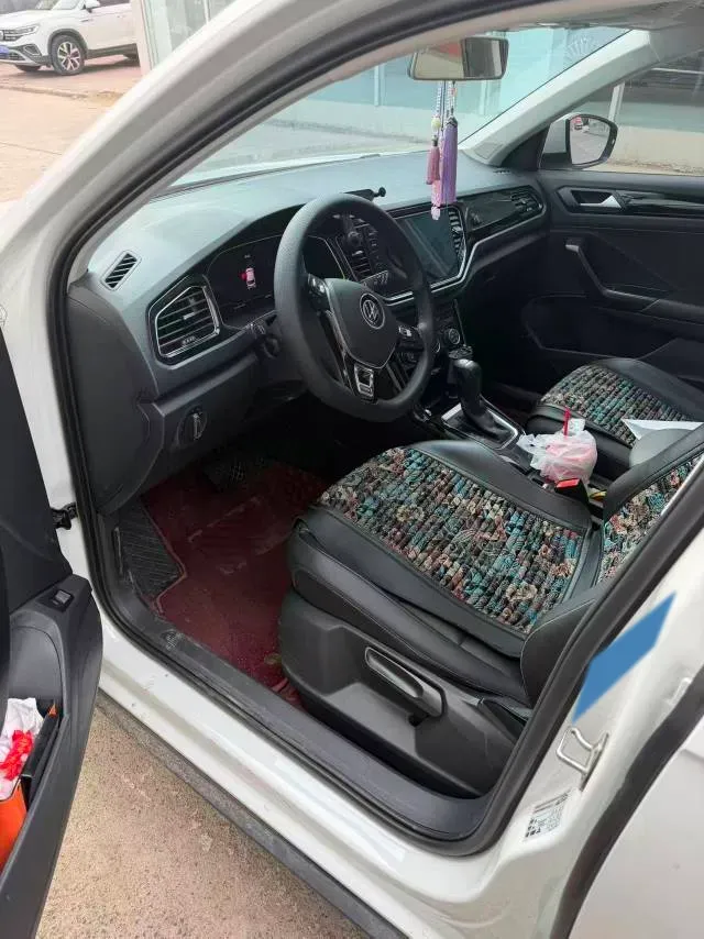 2021 Volkswagen T-Roc 1.4T 150HP L4 7DCT,autocango,china used car exporter,china ev exporter,chinese used car exporter,chinese used ev exporter