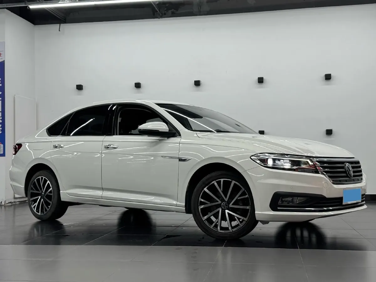 2022 Volkswagen T-Roc 1.4T 150HP L4 7DCT,autocango,china used car exporter,china ev exporter,chinese used car exporter,chinese used ev exporter