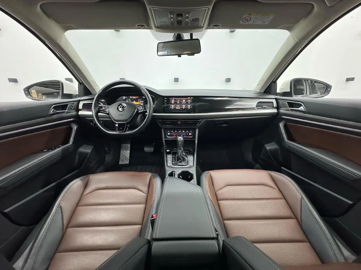 2022 Volkswagen T-Roc 1.4T 150HP L4 7DCT,autocango,china used car exporter,china ev exporter,chinese used car exporter,chinese used ev exporter