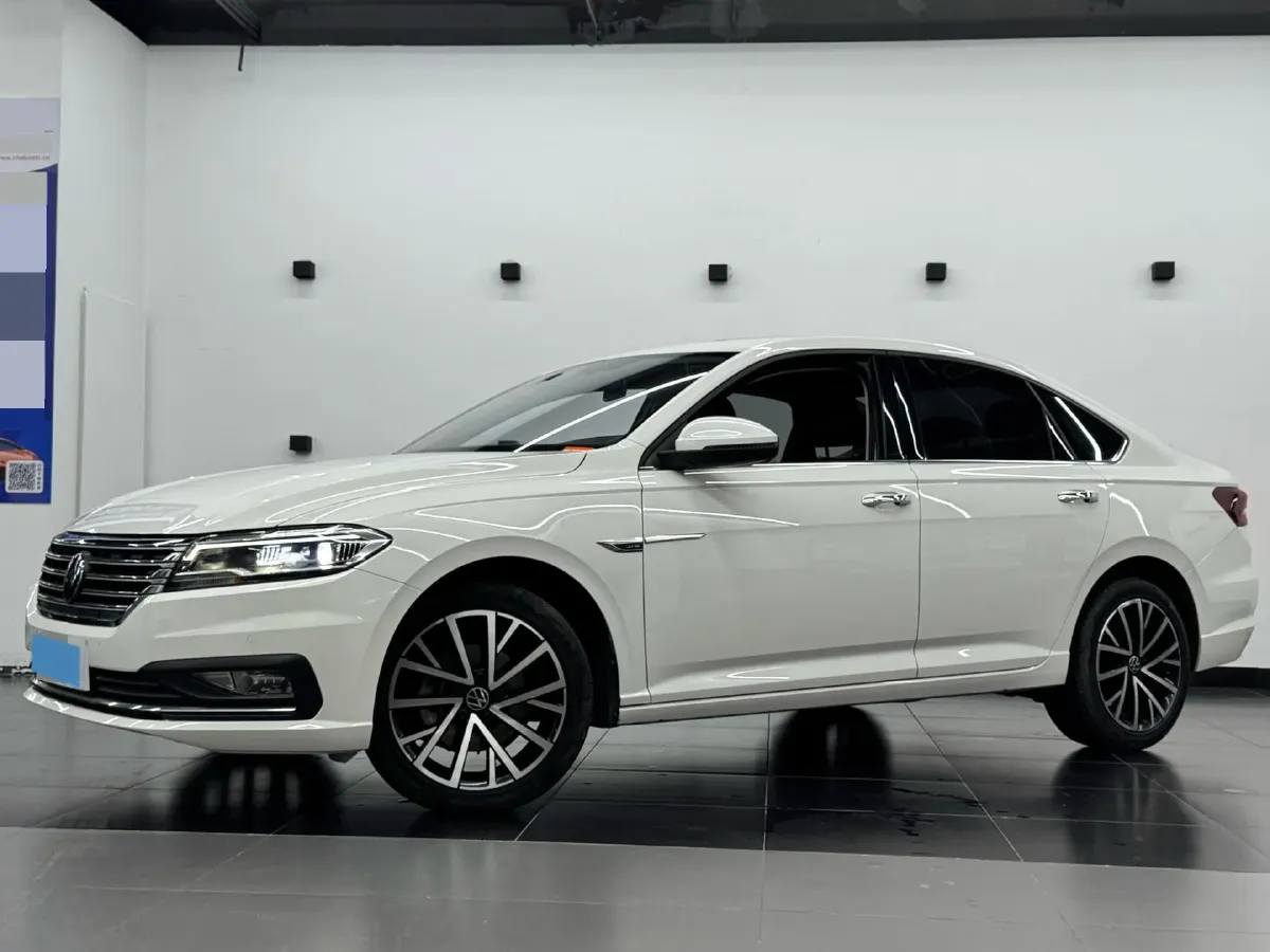 2022 Volkswagen T-Roc 1.4T 150HP L4 7DCT,autocango,china used car exporter,china ev exporter,chinese used car exporter,chinese used ev exporter